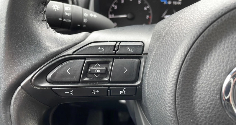 Toyota Yaris cena 71900 przebieg: 41240, rok produkcji 2022 z Szczytna małe 254